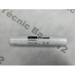 3500mAh Voltaje: 6,0V Tecnología: NI-MH Tamaño: 32,5x180,0mm